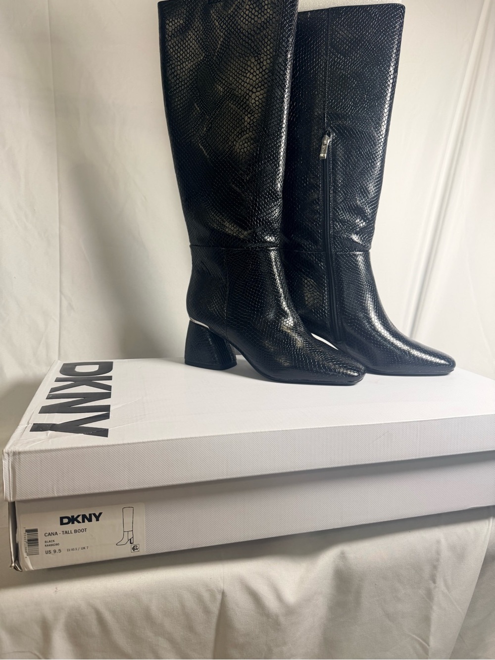 DKNY women’s Cana block heel knee high boots wide calf size 9.5